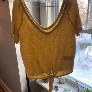 Short sleeve, cropped, ribbed t shirt